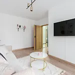 Apartment Arena Lux Kasprowicz Park By Renters Prestige *
