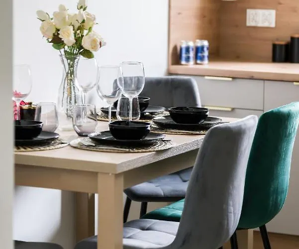 Arena Lux Kasprowicz Park By Renters Prestige * Poznań